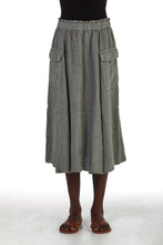 Load image into Gallery viewer, Gasita skirt made of 100% linen
