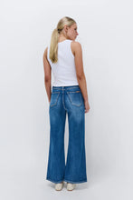 Load image into Gallery viewer, Kireina Skyla Jean - Dakota Wash
