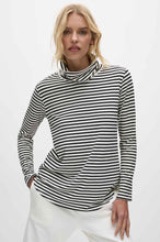 Load image into Gallery viewer, TURTLE NECK TOP

