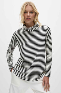 TURTLE NECK TOP