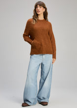 Load image into Gallery viewer, zaket and plover Alpaca Jumper Toffee
