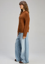 Load image into Gallery viewer, zaket and plover Alpaca Jumper Toffee
