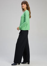 Load image into Gallery viewer, Crew Essential ZP8145
