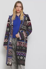 Load and play video in Gallery viewer, Aldo Martins LONG COAT CORTES
