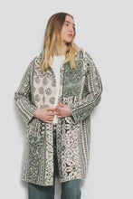 Load and play video in Gallery viewer, Aldo Martins COAT PATCHWORK LONZO
