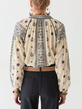 Load image into Gallery viewer, Maison Hotel Stephanie Blouse - Off White
