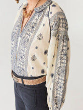 Load image into Gallery viewer, Maison Hotel Stephanie Blouse - Off White
