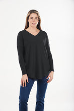 Load image into Gallery viewer, ESSENTIAL CURVED HEM VEE PULLOVER
