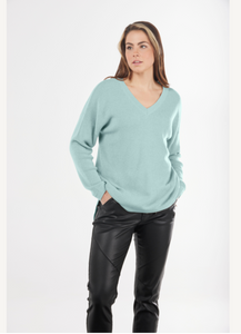RIBBED VEE LOUNGE PULLOVER